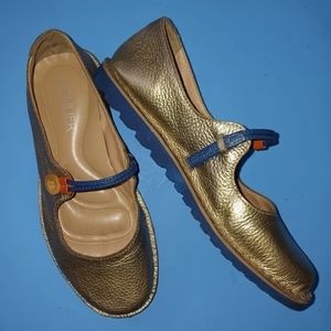 SOULIER Brazil Comfort Flats- Gold & Navy Size 7 to 7.5 US/ BRZ 36